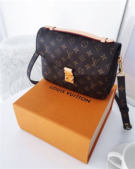 louis vuitton pochette metis blog|louis vuitton pochette metis celebrities.